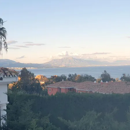 Luxury Sea Views With Pool Appartamento
