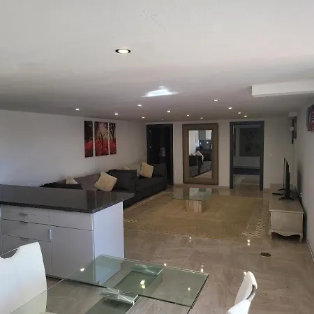 Luxury Sea Views With Pool Apartment