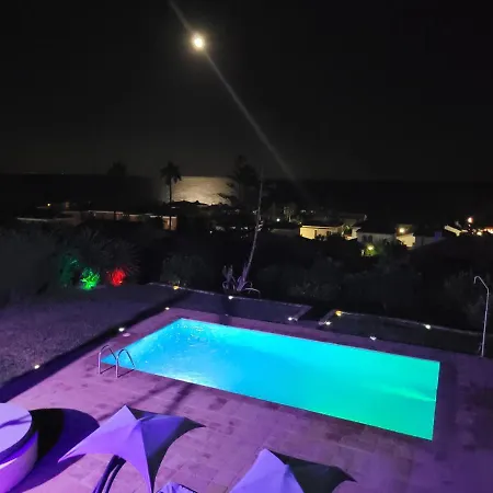 Luxury Sea Views With Pool